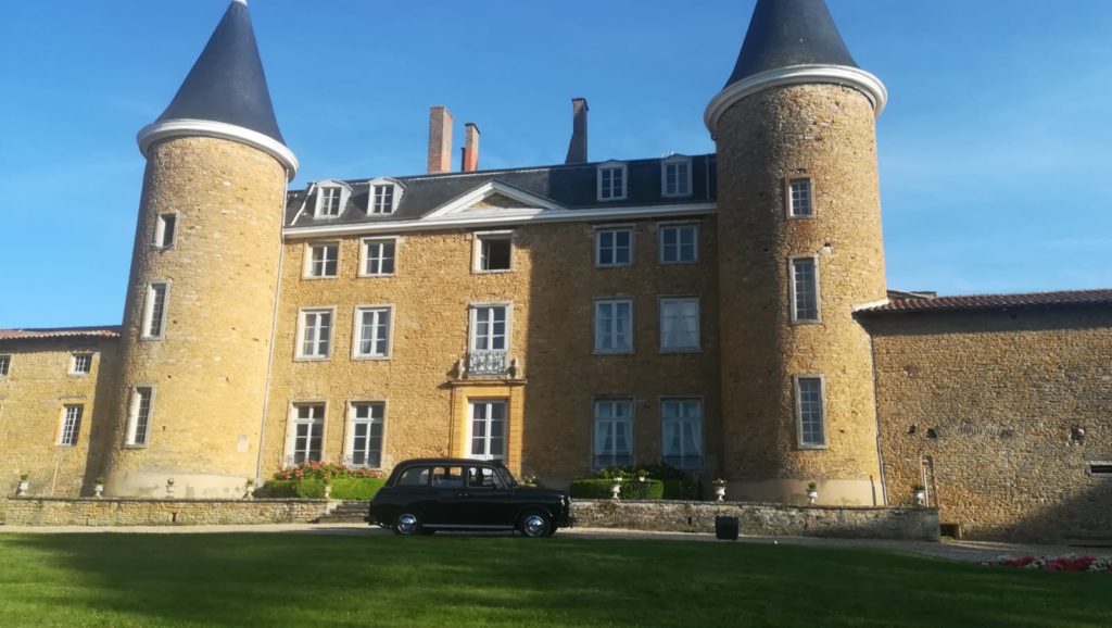 mariage wedding Taxi anglais noir classique black cab location avec chauffeur Château de Janzé