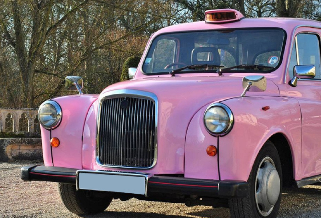 taxi anglais rose 